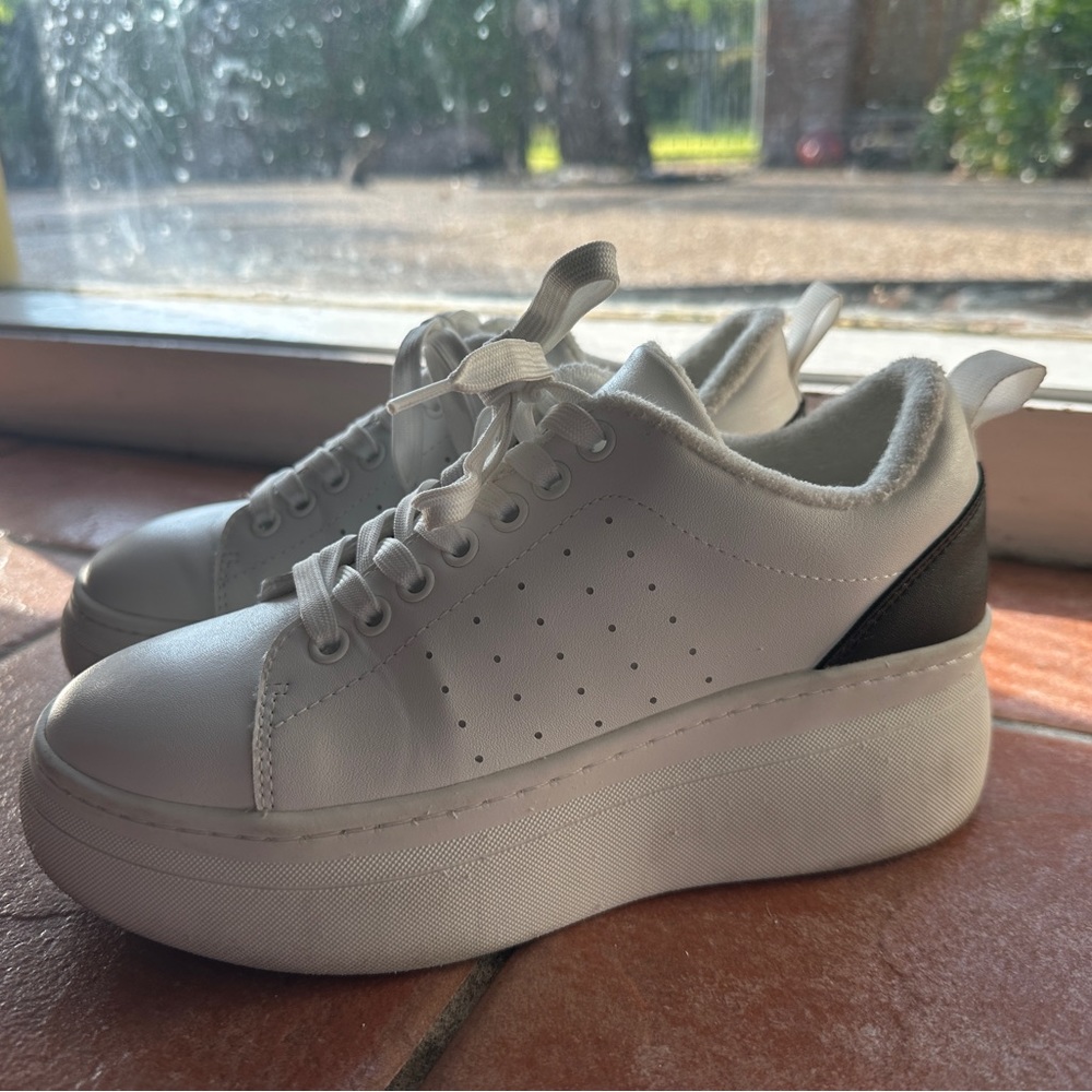Steve Madden White Platform Sneakers with Black Heel Panel